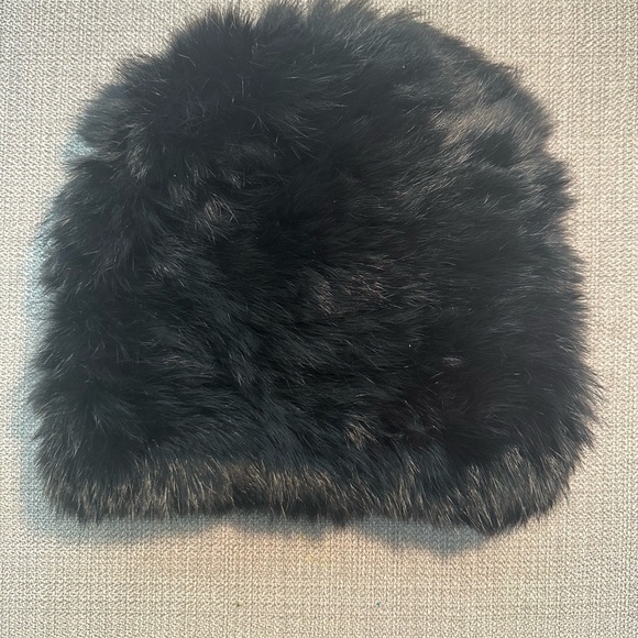 BARNEYS NEW YORK Fur Cap/Hat. Black - Picture 11 of 13